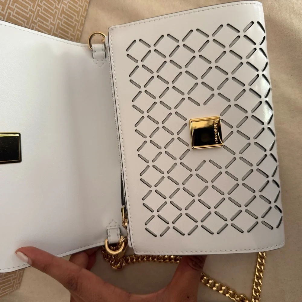 New Tory Burch Emerson Perforated Chain Wallet Crossbody Optic white